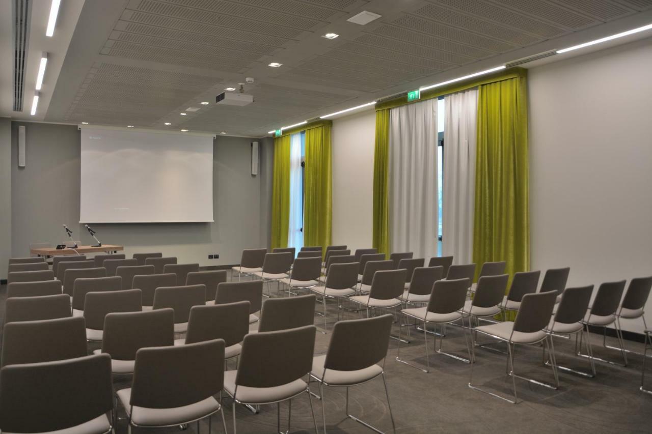 Link124 Hotel Parma Luaran gambar