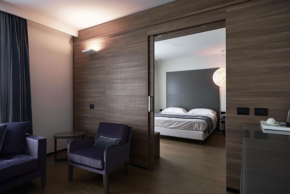 Link124 Hotel Parma Luaran gambar