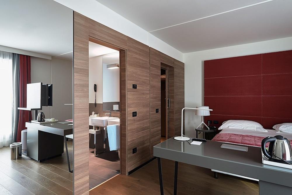 Link124 Hotel Parma Luaran gambar